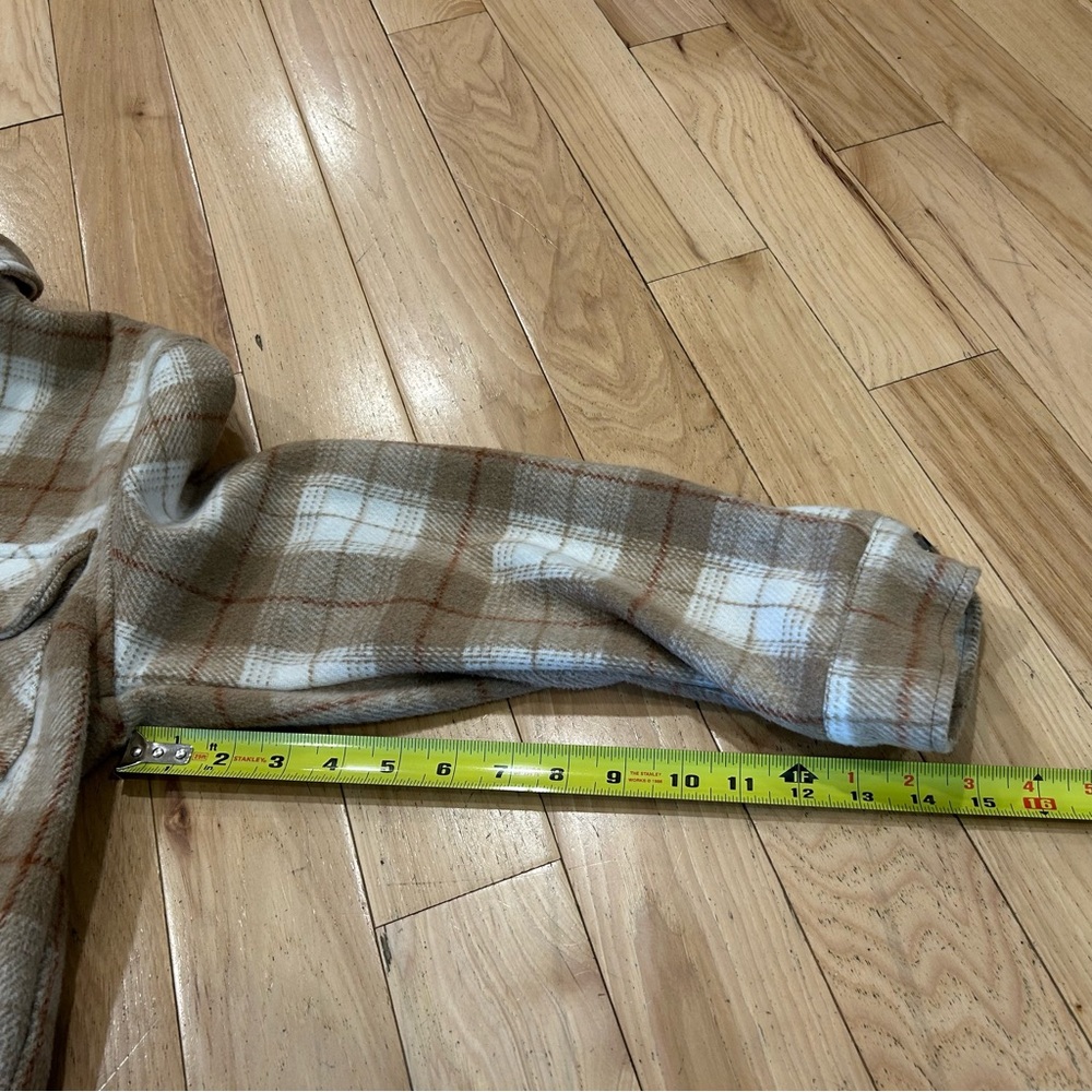 Love Tree Tan & White Plaid Fleece Button Front Shirt Jacket - Women’s Small - Picture 7 of 7